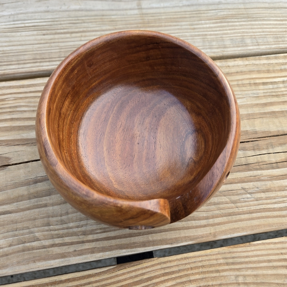 Hand carved wood bowl, small size yarn bowl wooden yarn bowl, knitting - Picture 7 of 11